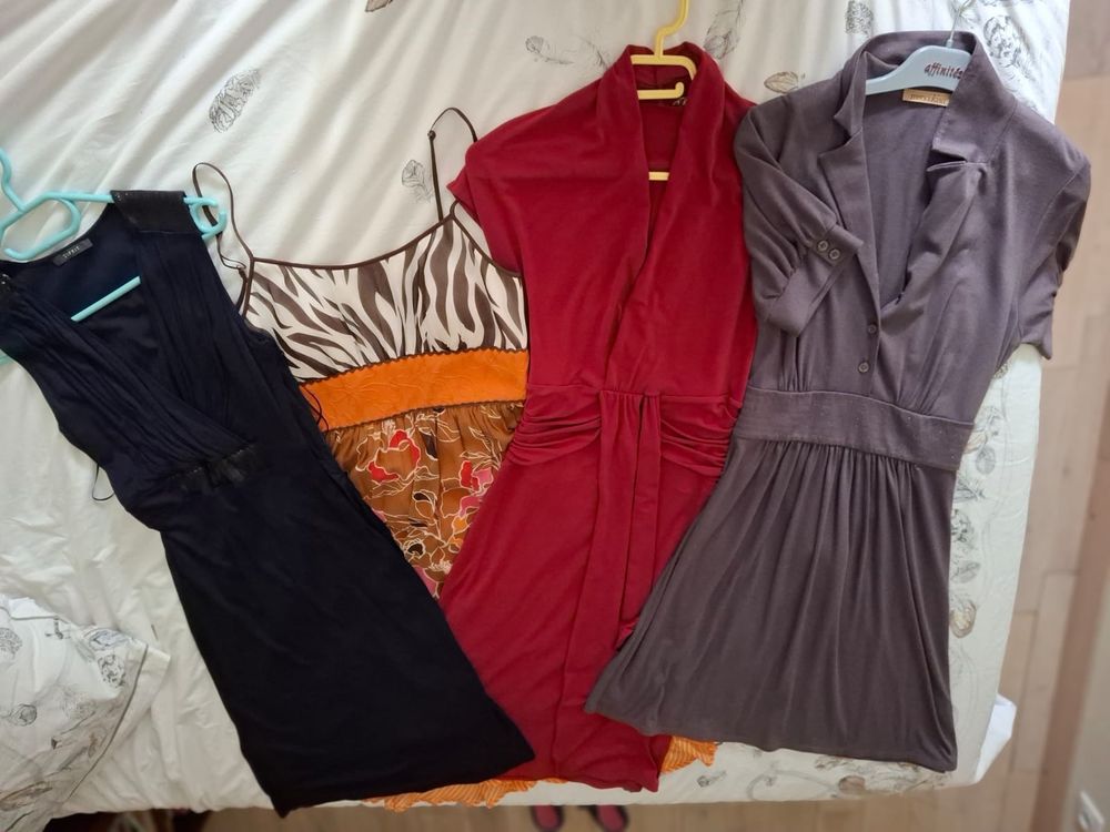 Lot de 4 robes 26 �ragny (95)