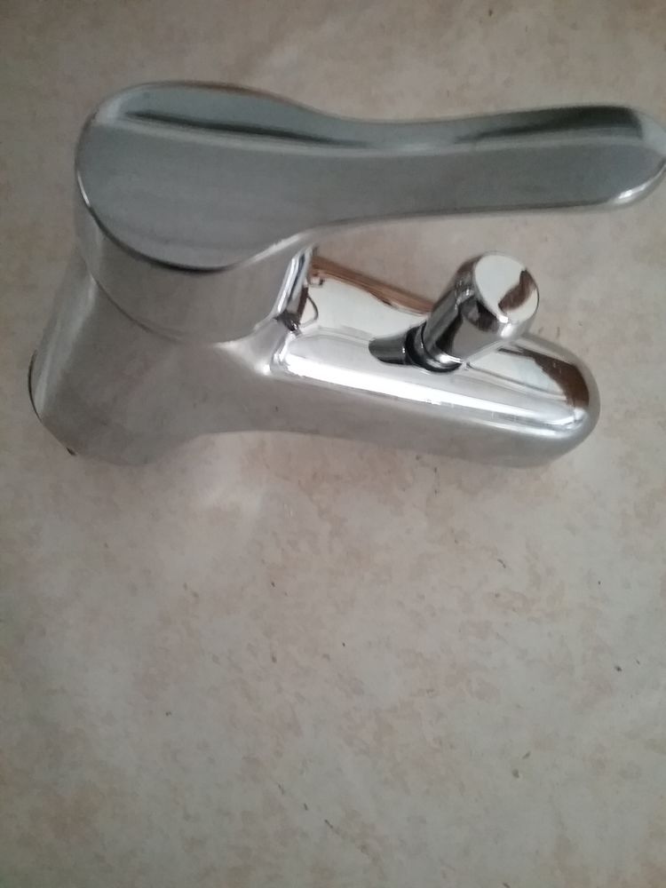 Robinet mitigeur 20 Mont�l�ger (26)