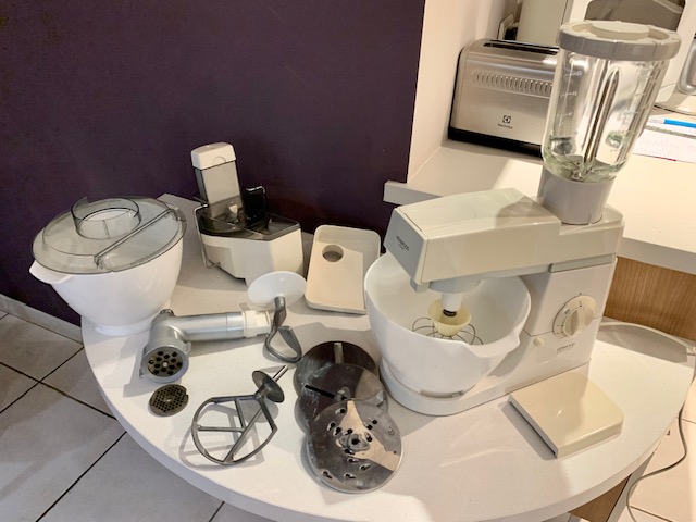 Robot CHEF KENWOOD multifonctions et accessoires 80 Montpellier (34)