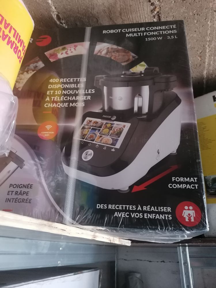 Robot connect� 250 La Chapelle-Saint-Mesmin (45)