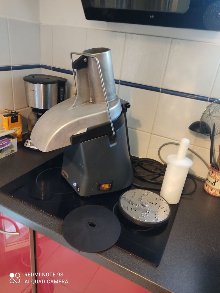 Robot Coupe l�gume + r�pe santos 48 me 150 Six-Fours-les-Plages (83)