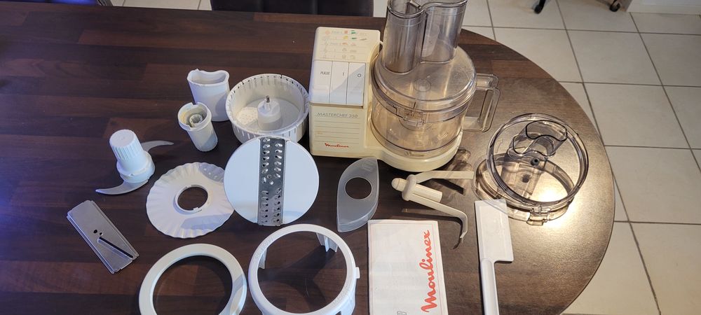 Robot cuisine 25 Bagnols-sur-C�ze (30)