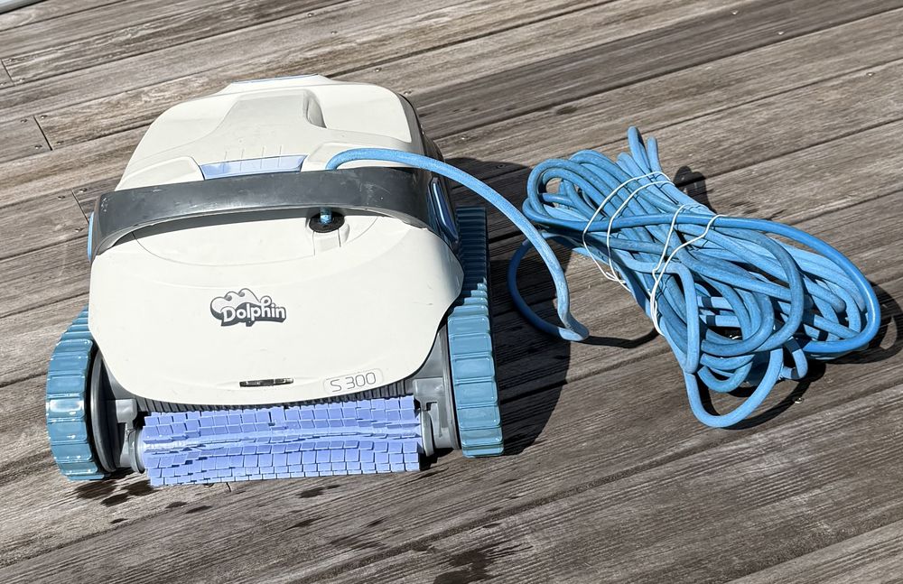 Robot DOLPHIN 300S 180 Marcq-en-Bar�ul (59)