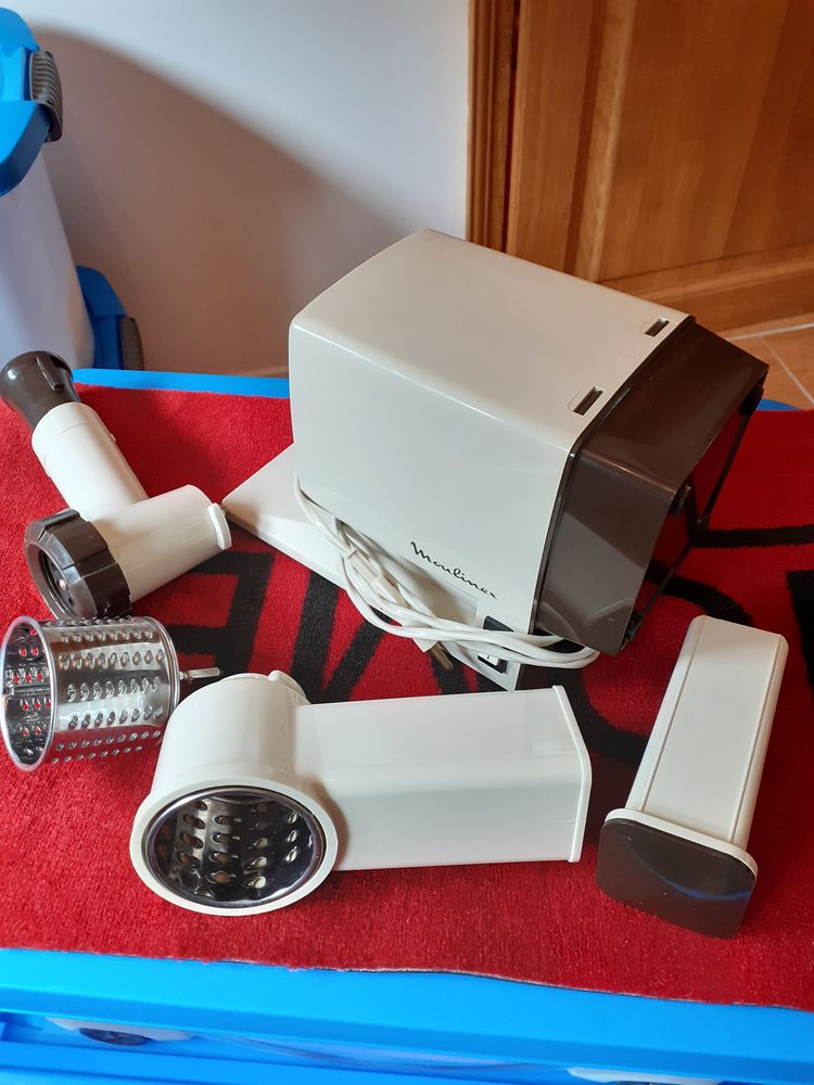 ROBOT JEANNETTE MOULINEX 25 Barbizon (77)