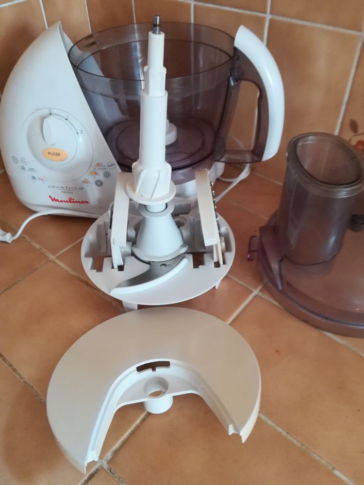 Robot menager mutifonction. 150 Orl�ans (45)