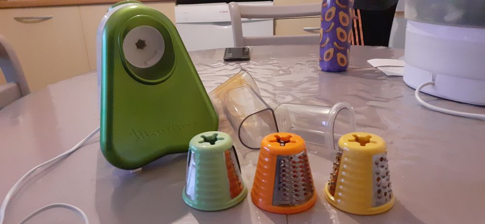 Robot moulinex 3 en 1 coup et r�pe tr�s bon �tat 15 Sabl�-sur-Sarthe (72)