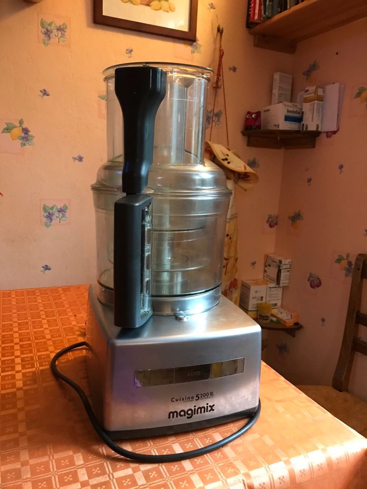 Robot multifonction MAGIMIX   Cuisine 5200 XL  150 Migennes (89)