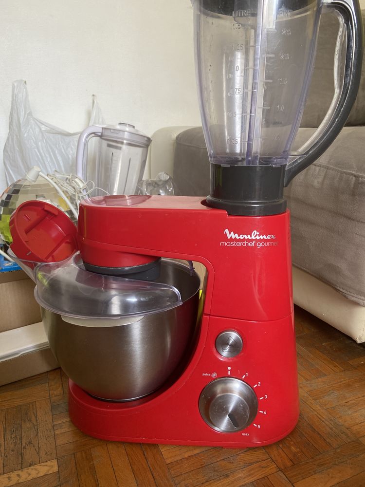 robot p�tissier rouge moulinex avec 3 embout et couvercle et un mixeur 50 Lyon 7 (69)