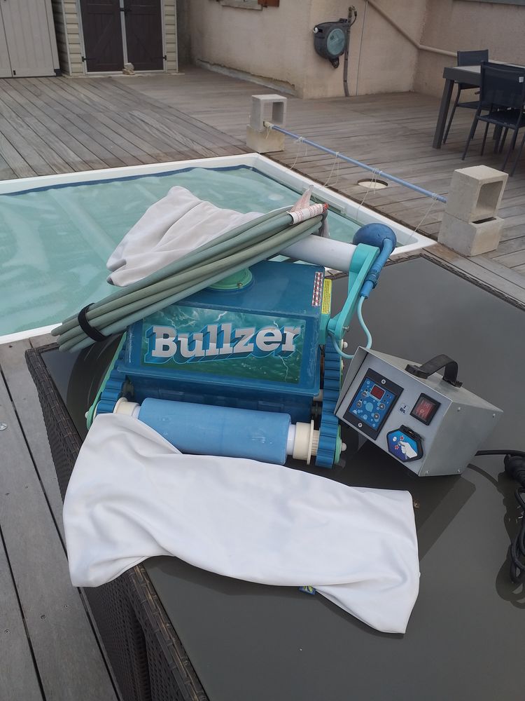 Robot de piscine 300 Cournonsec (34)