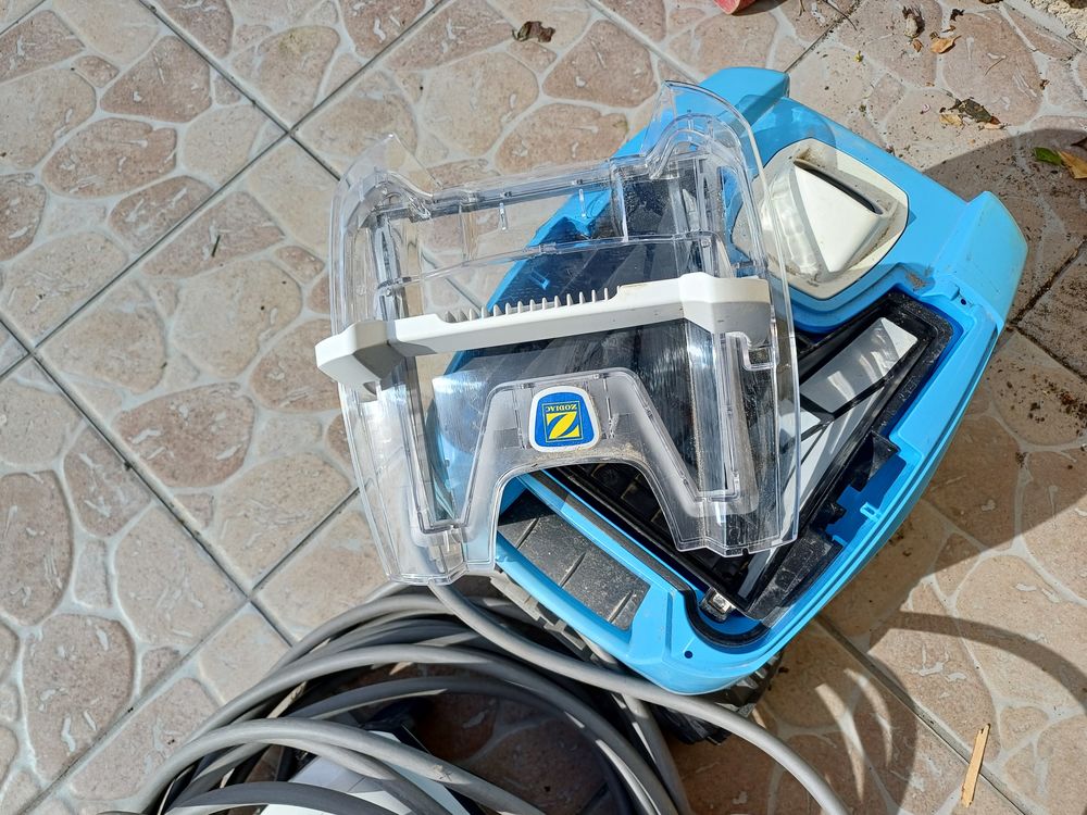 Robot piscine 250 Ferran (11)