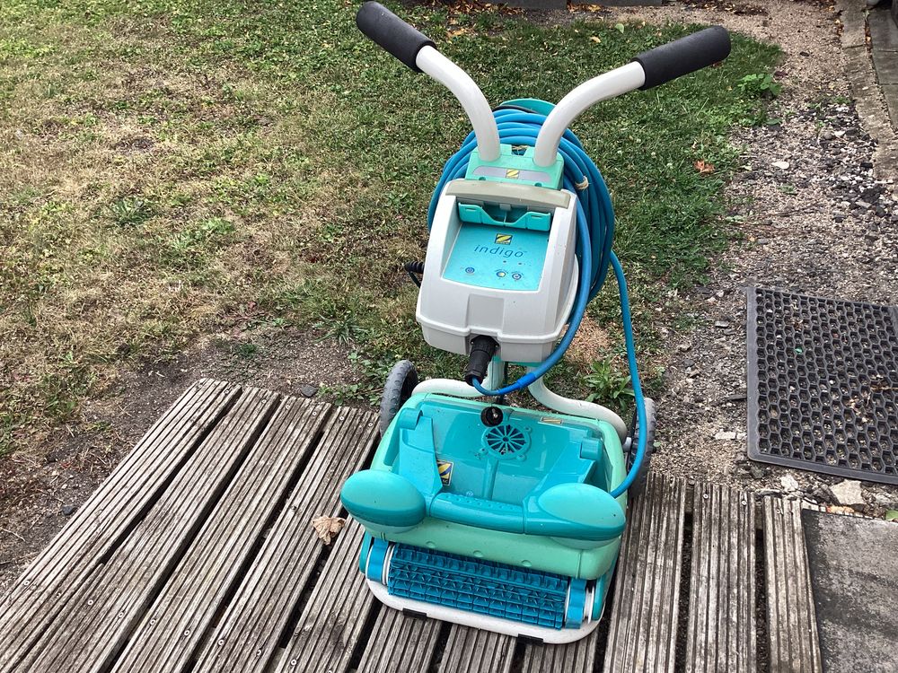 Robot plus chariot en tr�s bon �tat 480 Chappes (63)