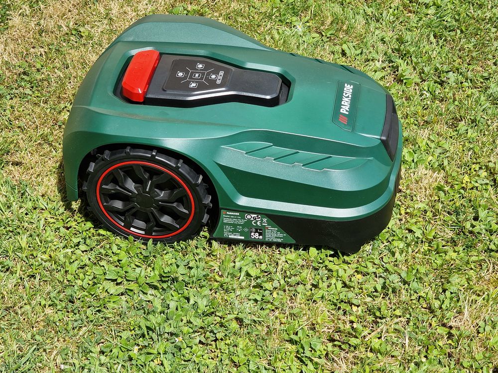 robot tondeuse 
150 Saint-Gaudens (31)