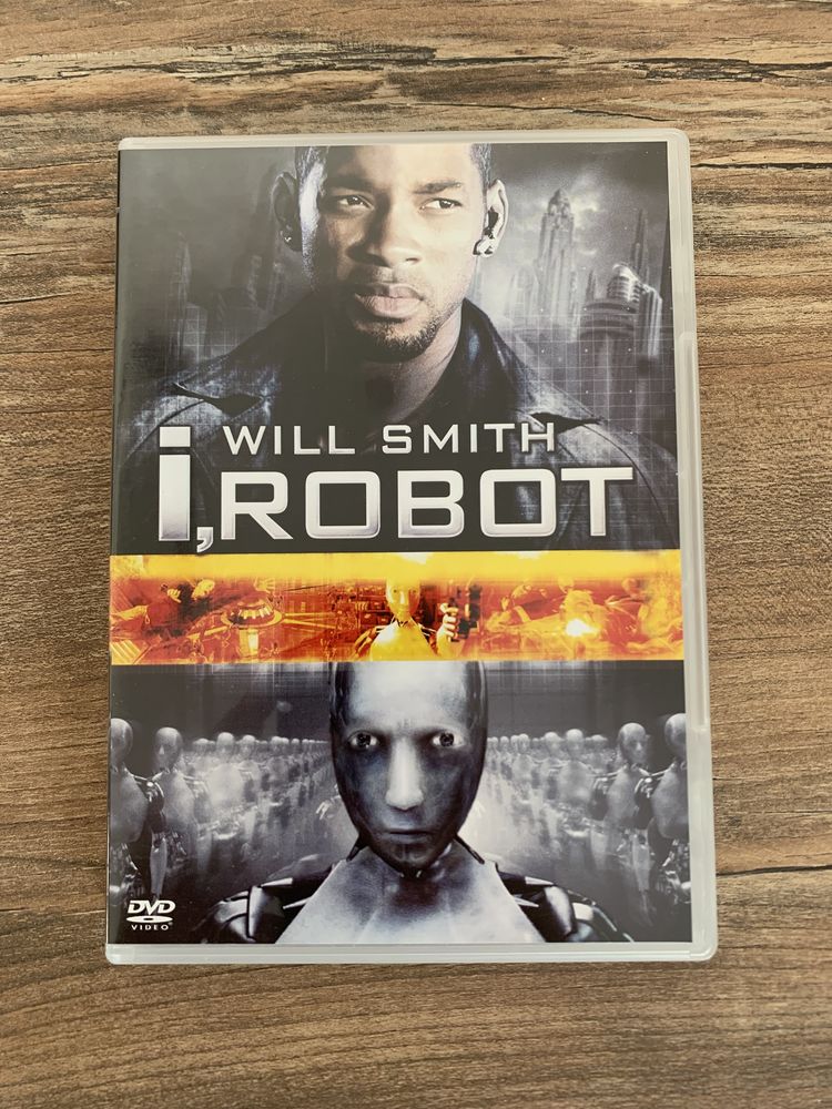 DVD     i robot    2 Saleilles (66)