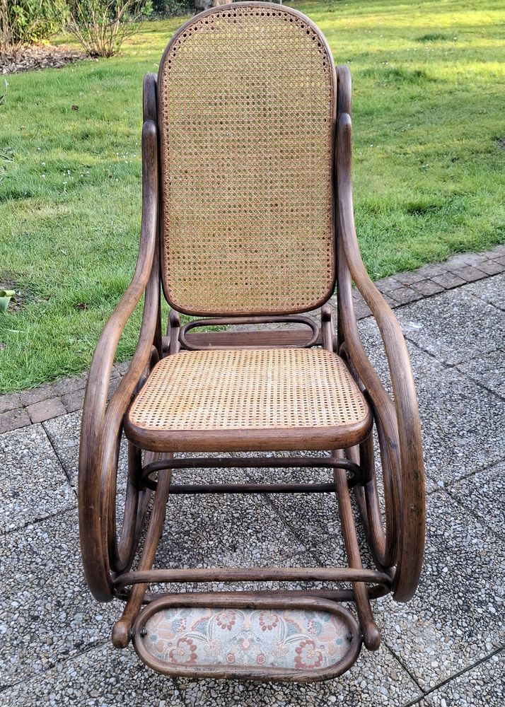 Rocking-chair M.Thonet. 1800 Galluis (78)