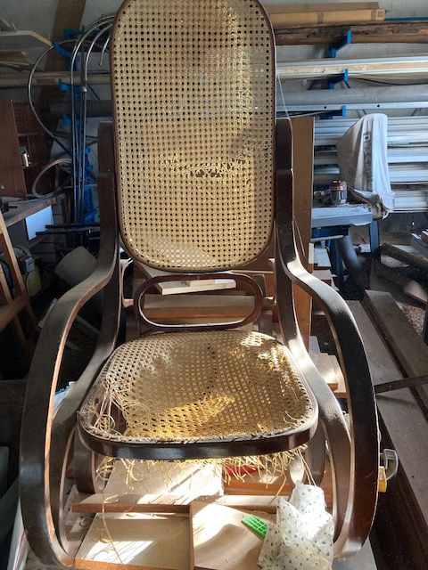 Rocking chair. 30 Saint-Est�ve (66)