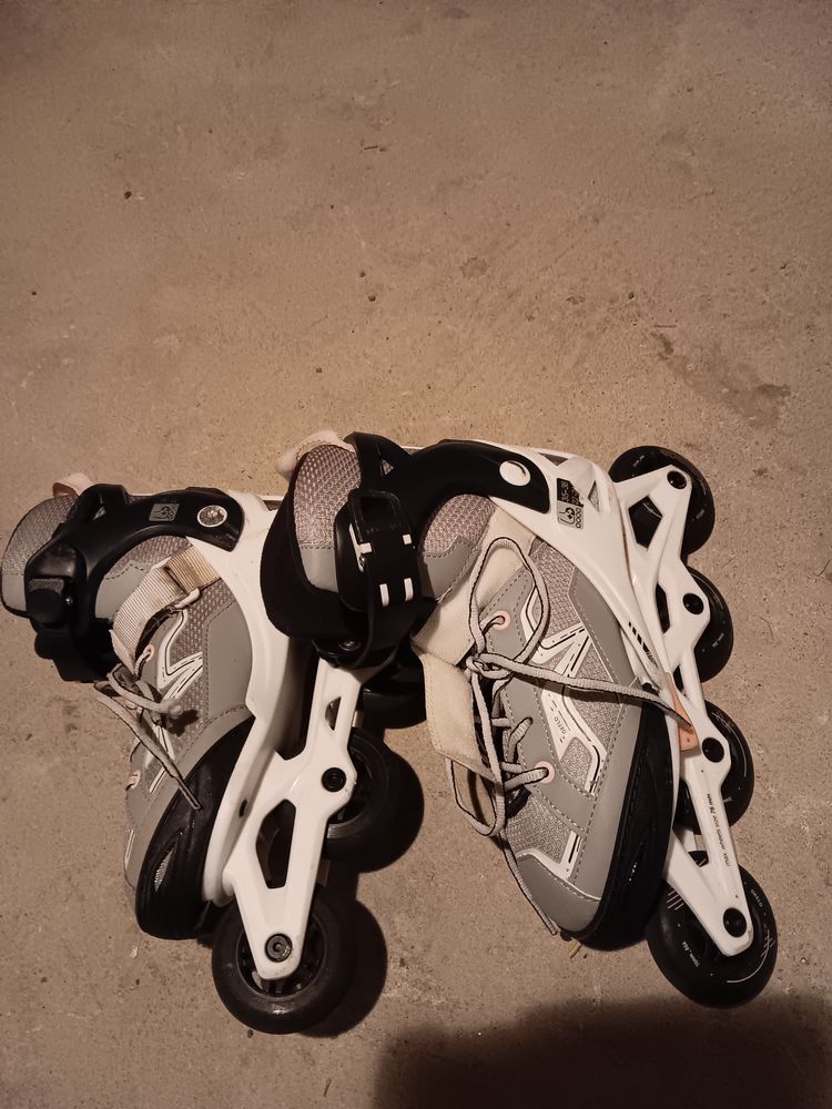 Rollers taille 35/38 15 Saintes (17)