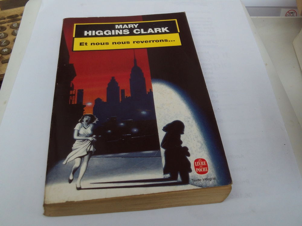 Romans de Mary hIGGINS cLARK : et nous nous reverrons 3 �perlecques (62)
