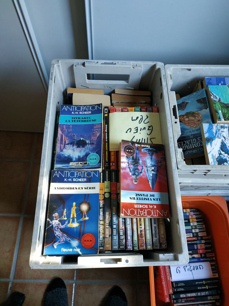  Romans de sciences fiction 1968>1990 0 Marignane (13)