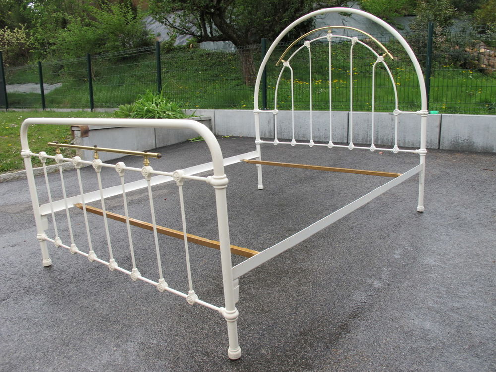 lit romantique cuivre 140 x 190 100 Sallanches (74)