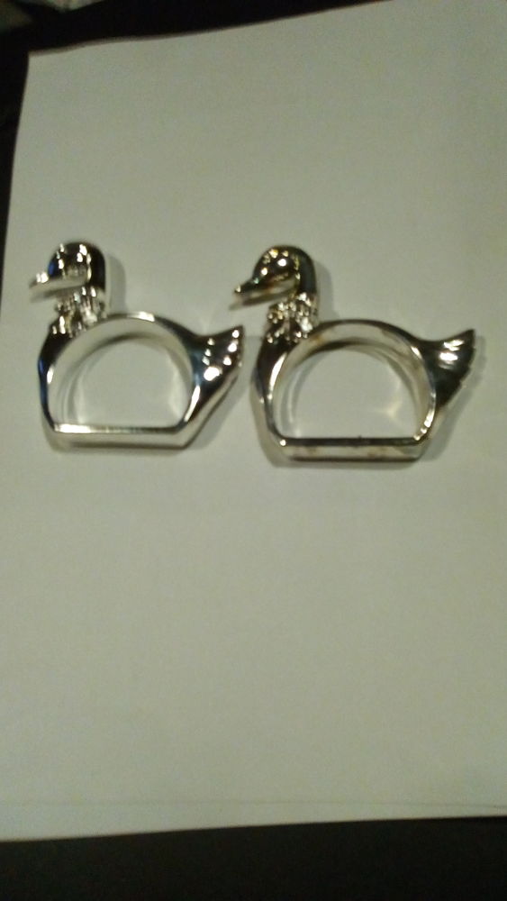 RONDE DE SERVIETTE  CANARD  10 Baignes-Sainte-Radegonde (16)