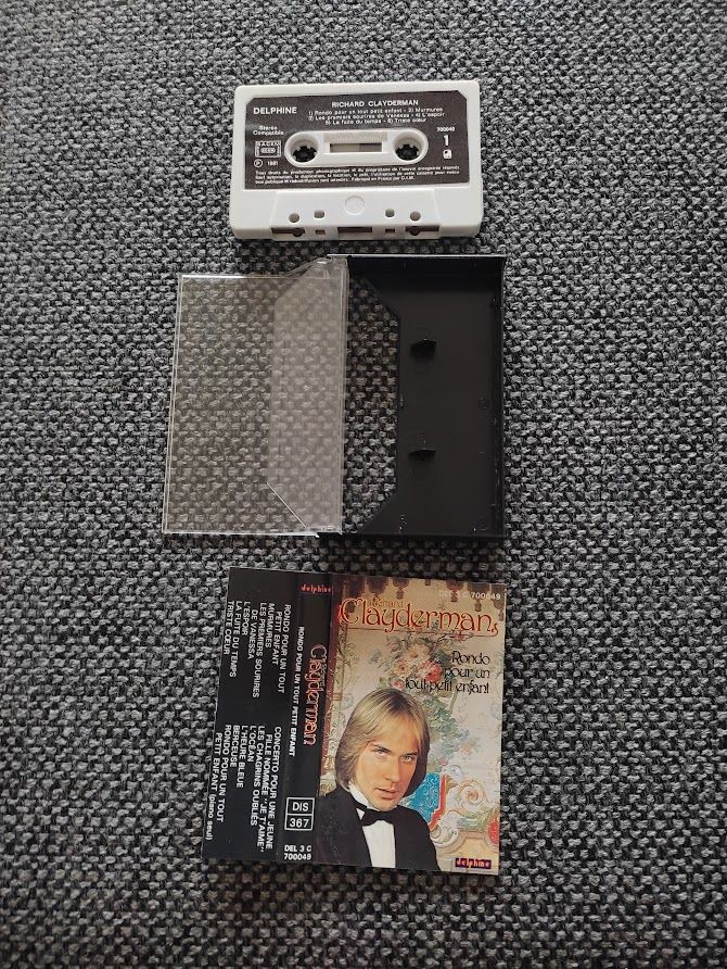 M (4) - Rondo pour un tout petit enfant ? Richard Clayderma 1 Paris 13 (75)