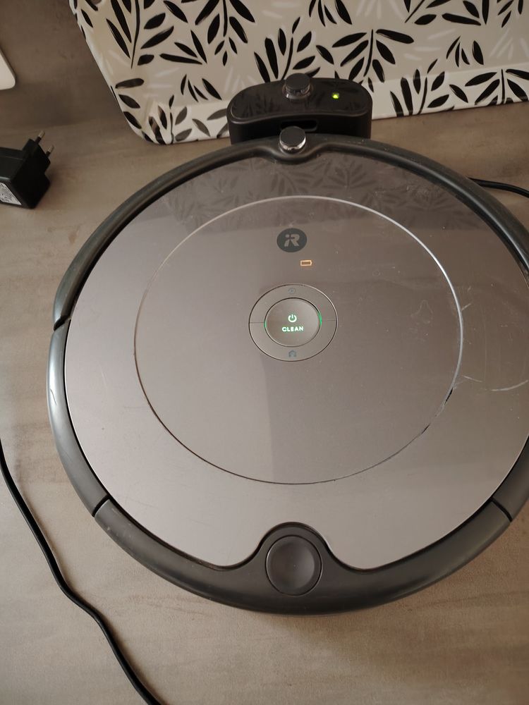 Roomba 100 Bourg-l�s-Valence (26)