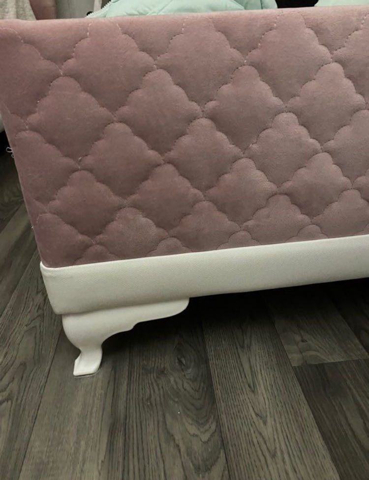 lit rose �  vendre 300 Le M�e-sur-Seine (77)