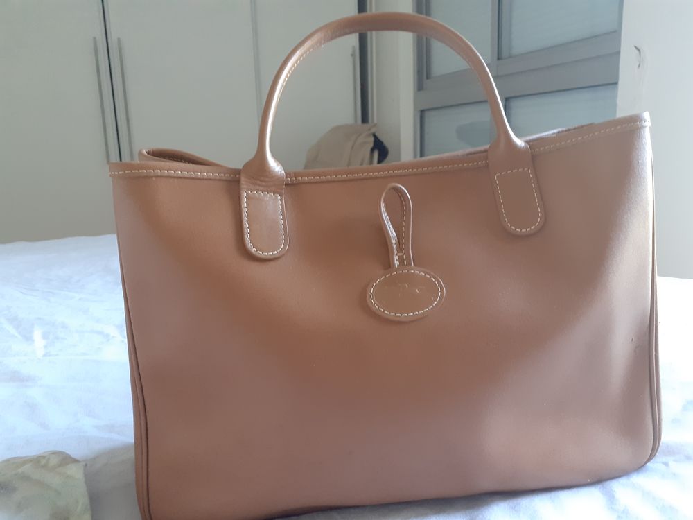 SAC ROSEAU LONGCHAMP S
200 Rouen (76)