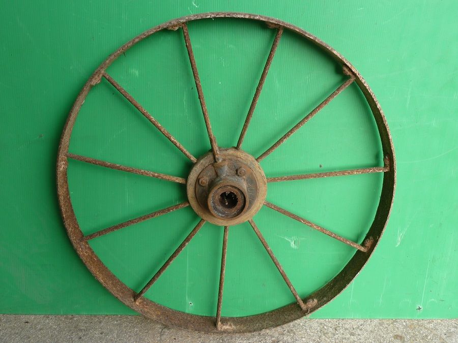 Roue fer ancienne 60 Marcilly-le-Hayer (10)