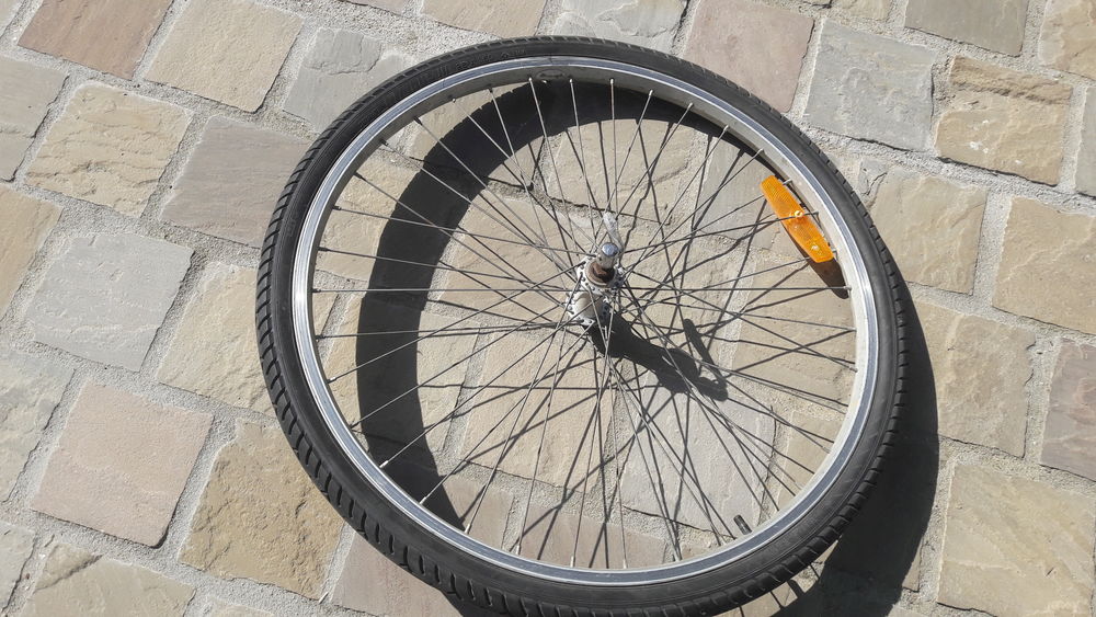 Roue avant 26 pouces attache rapide. 20 Morangis (91)