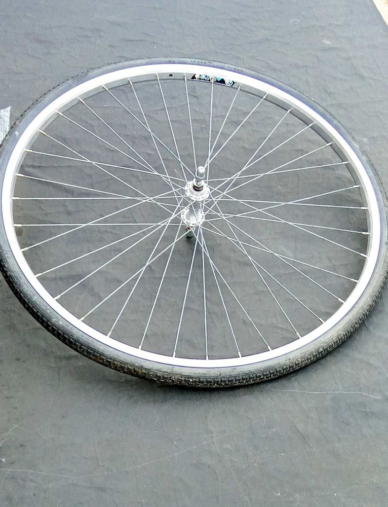 roue de v�lo 5 Beaufort-en-Vall�e (49)