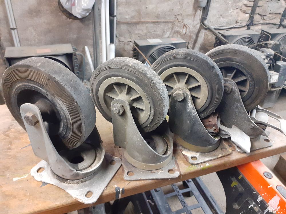 ROUES PORTEUSES  PIVOTANTES 60 Le Breuil (71)