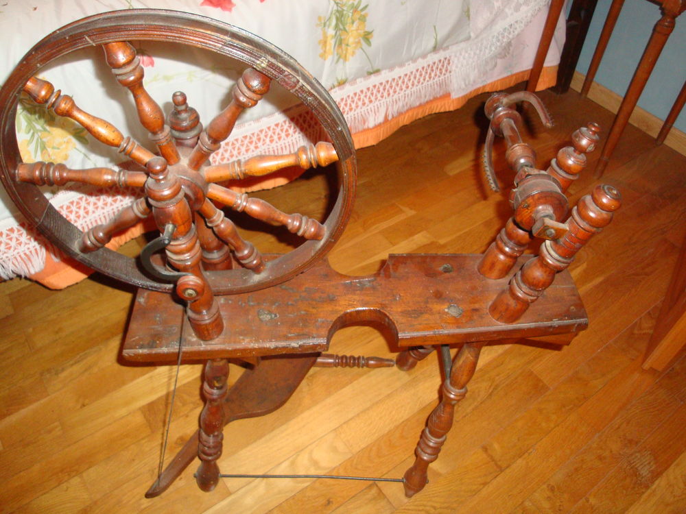 rouet ancien 75 Saint-Alban-Leysse (73)