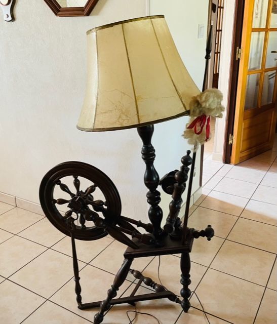 Rouet breton avec lampadaire 130 Brest (29)