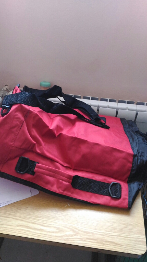 Sac � dos rouge/noir 3 Saint-Br�s (30)