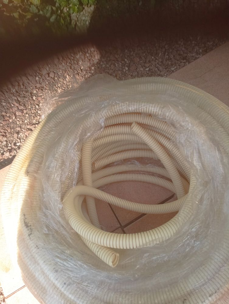 rouleau de gaine pour �lectricit� 10 Sanvignes-les-Mines (71)