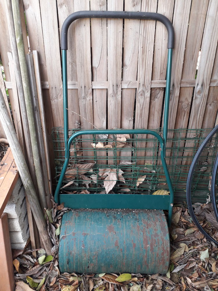 Rouleau manuel jardin 50 Montfavet (84)