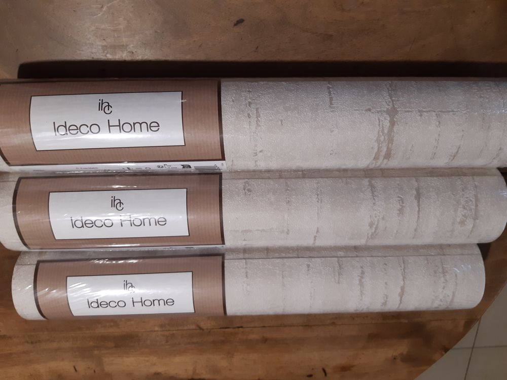 3 Rouleaux Papier Peint Beige Gaufr�. 6 Le Vernois (39)