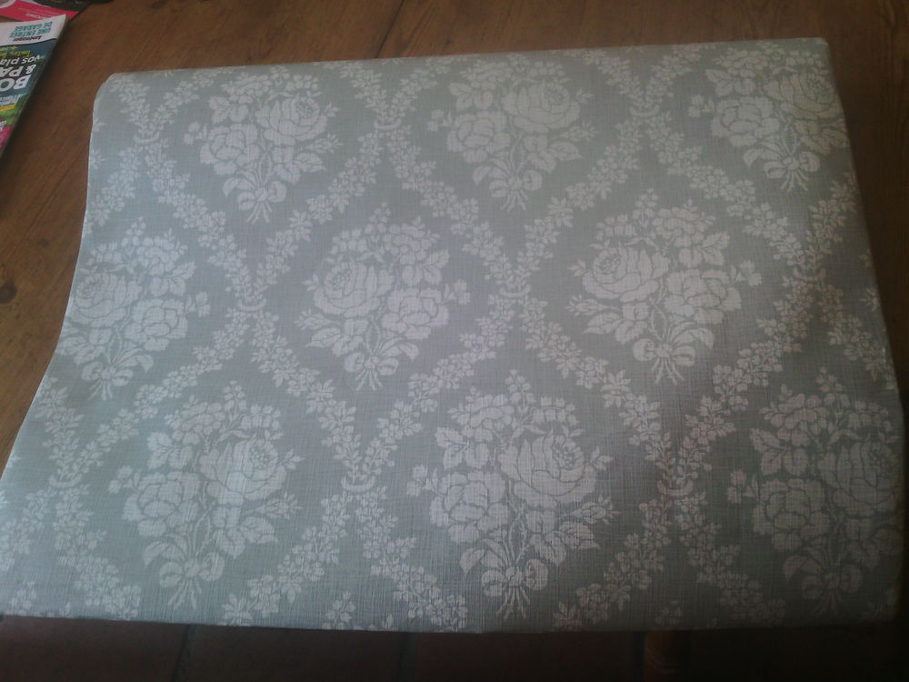 :
7 rouleaux de tapisserie   neufs 25 Le Creusot (71)