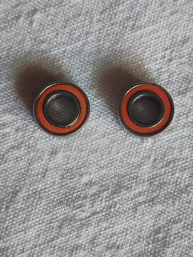 2 roulements � billes pour voiture RC 5x10x4 2 Avermes (03)