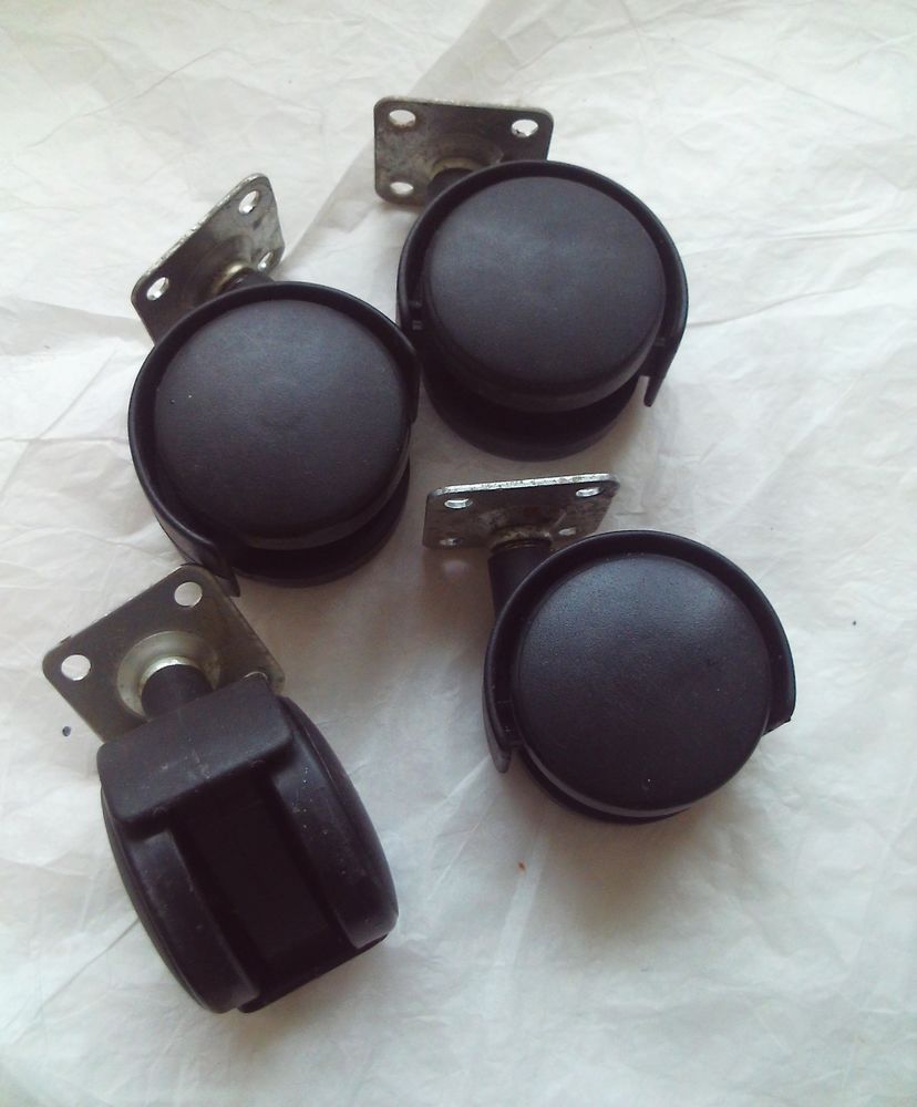 Lot de 4 roulettes jumel�es 5 cm 12 Villeurbanne (69)