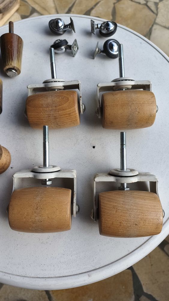 Roulettes et pied de lit 0 Bassussarry (64)