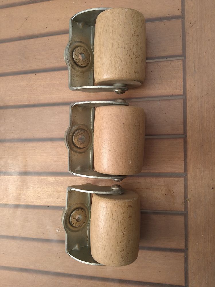 3 ROULETTES  PIVOTANTES 15 La Madeleine (59)