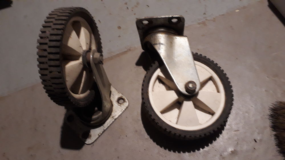 Roulettes. 12 Amiens (80)