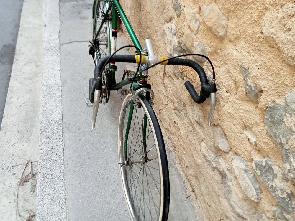 VEO ROUTE SAUVET Pr LE BENIN 75 Aix-en-Provence (13)