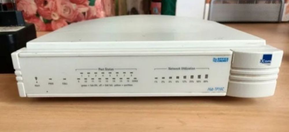 Routeur RJ45 16 PORTS 10 Ambar�s-et-Lagrave (33)