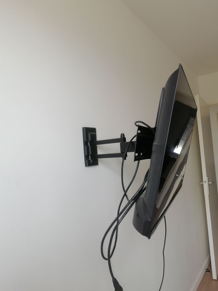 TV Saba avec support mural 120 Issoudun (36)