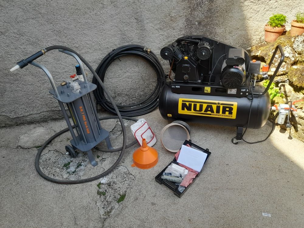 VENDS SABLEUSE - AEROGOMMEUSE BB7 PRO + COMPRESSEUR 100L 1600 La Trimouille (86)