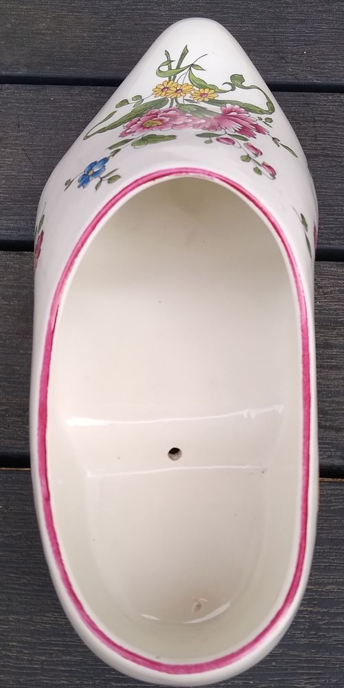 Sabot ancien en porcelaine sign� Vieux Saint Amand 15 Meximieux (01)