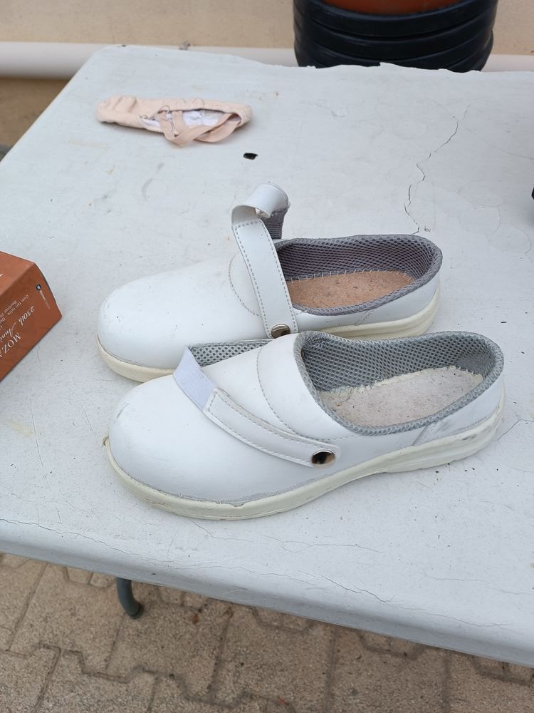sabot de securite blanc pointure 41 tbe 5 Meynes (30)